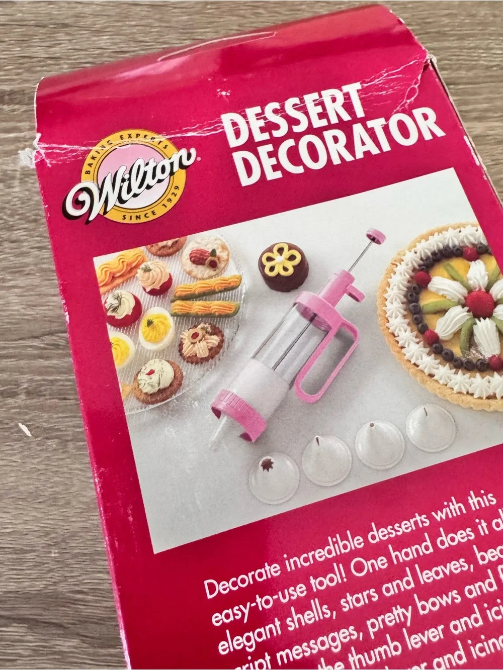 Wilton Pink Dessert Decorator Cake and Cupcake Piping Tool